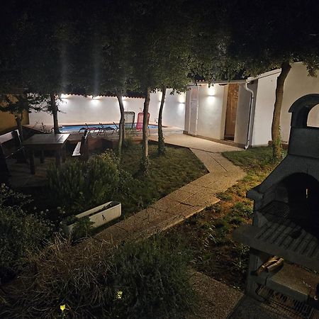 Kuca Za Odmor Dean Vila Pavicini Exterior foto